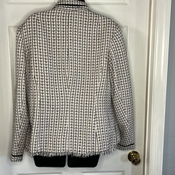 Lane Bryant white, pink & black tweed jacket/blazer, size 18. - Picture 7 of 9